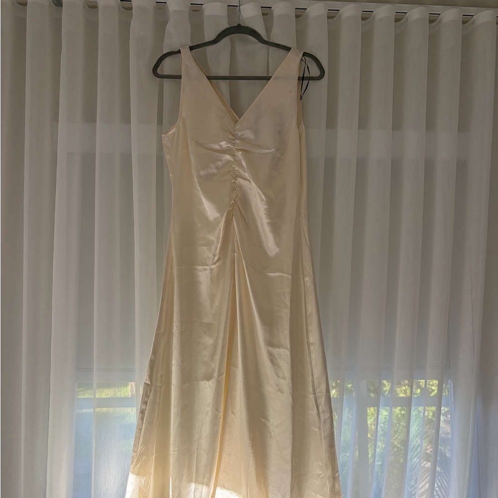 H&M Cream V-Neck Wedding Dress